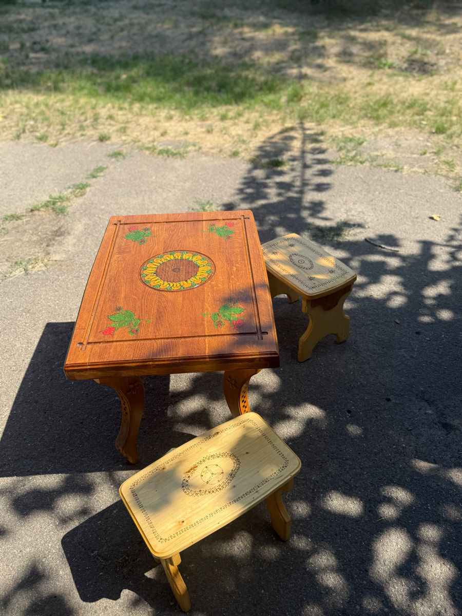 Mobila din lemn masiv foto 1