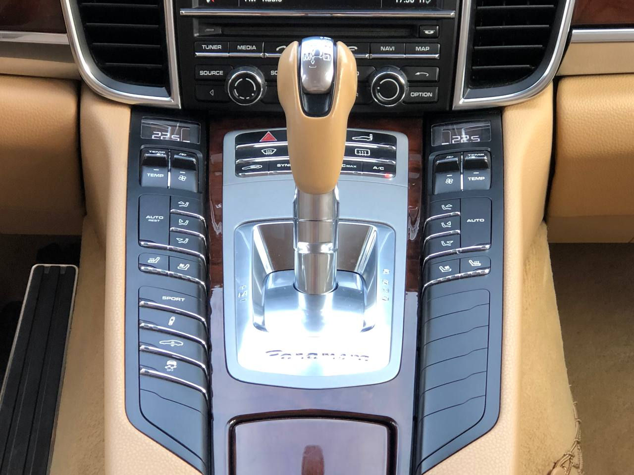 Porsche Panamera foto 13