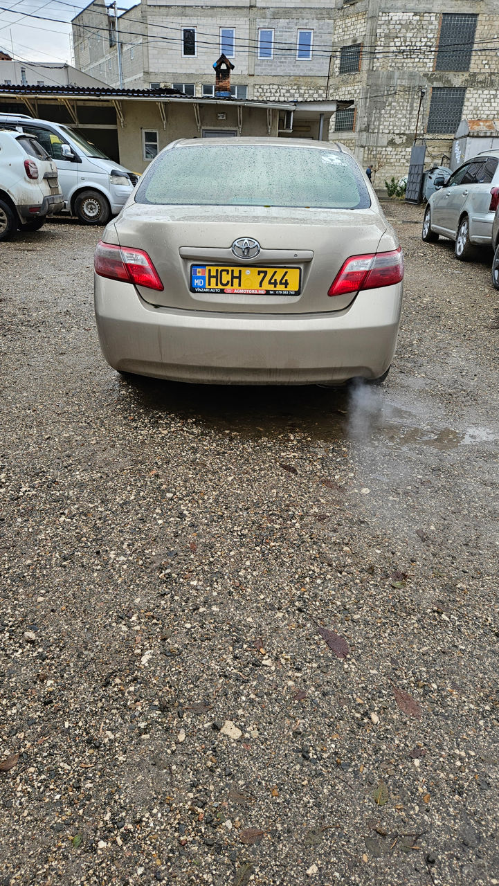 Toyota Camry foto 2