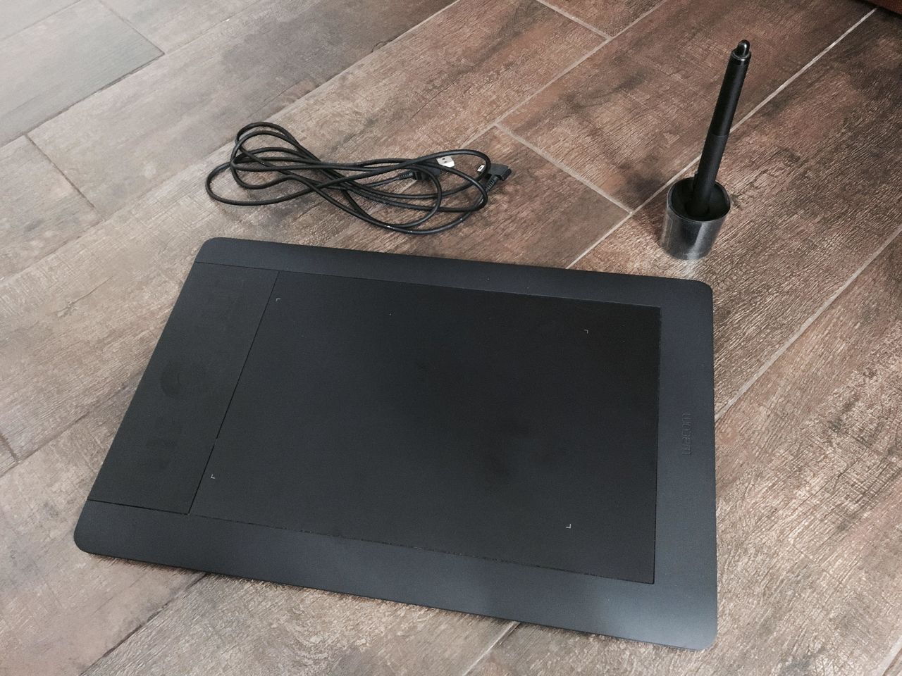 Wacom Intuos5 Touch Medium Pen Tablet (PTH650) - профессиональный ...