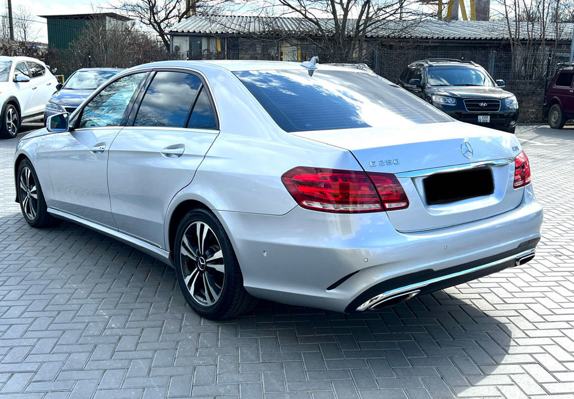 Mercedes E-Class foto 3