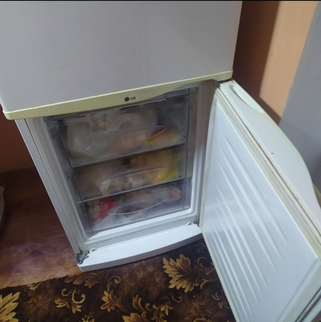Холодильник LG  фото 3