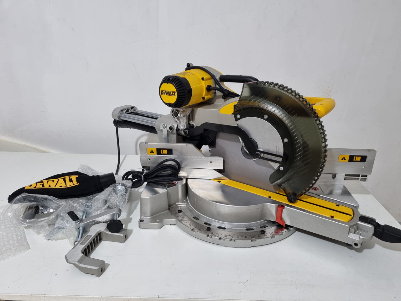 Dewalt DWS 780