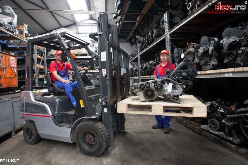 Piese de caroserie și optice faruri geamuri auto și alt.radiator.кузов, бампер, капот, автостекло foto 0