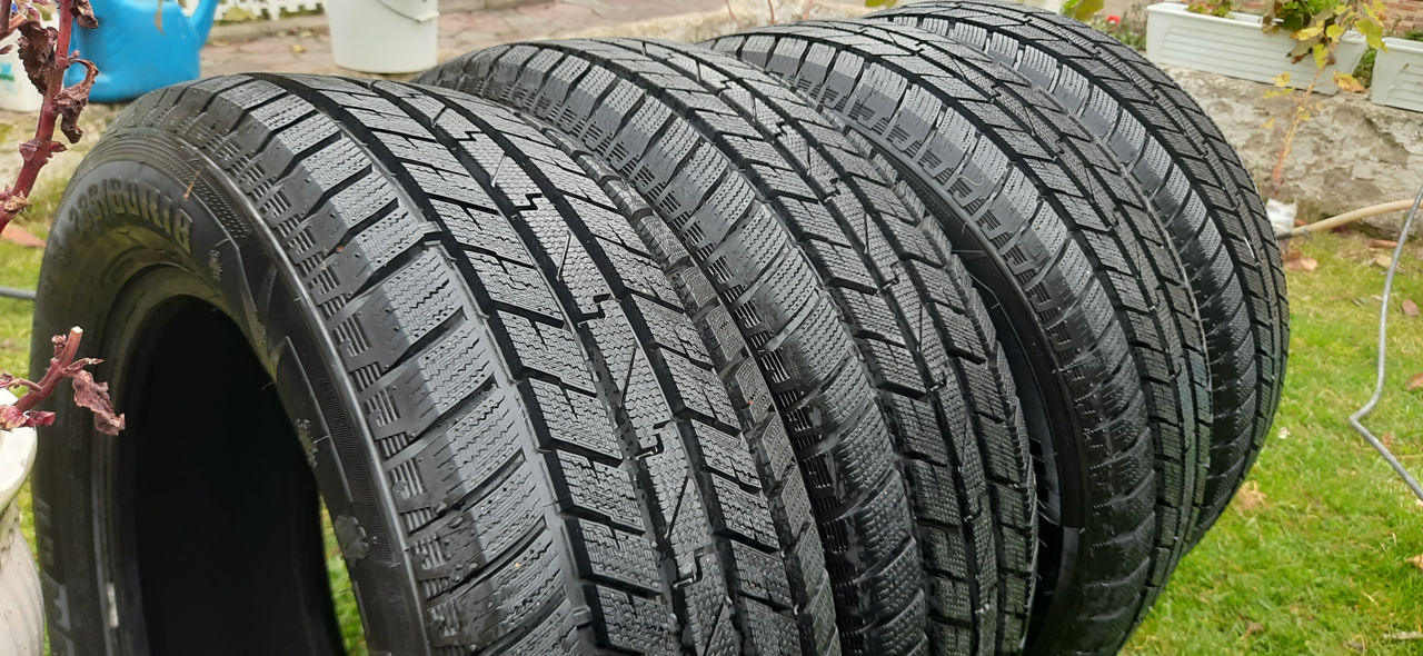 Iarna 235/60 r18