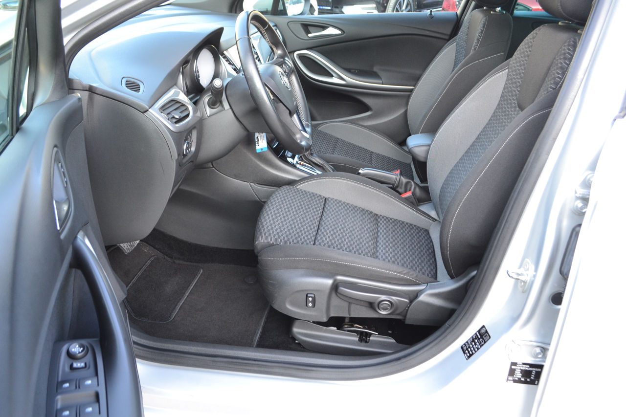 Opel Astra фото 9