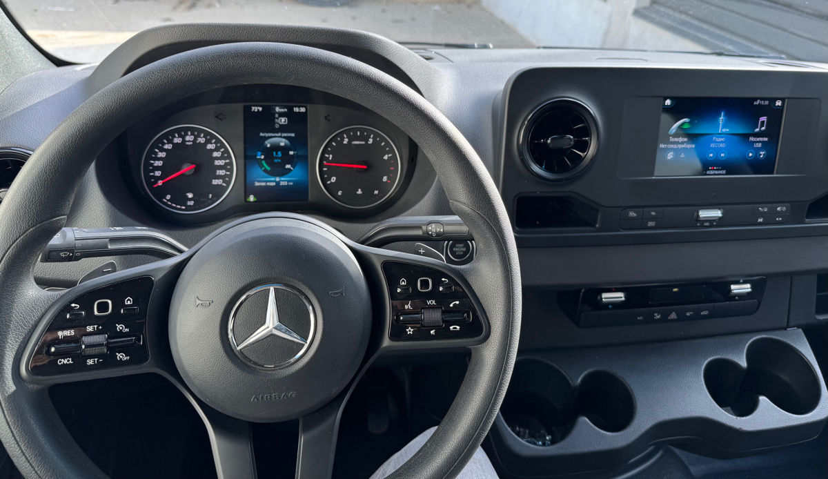 Mercedes Sprinter 907 foto 9