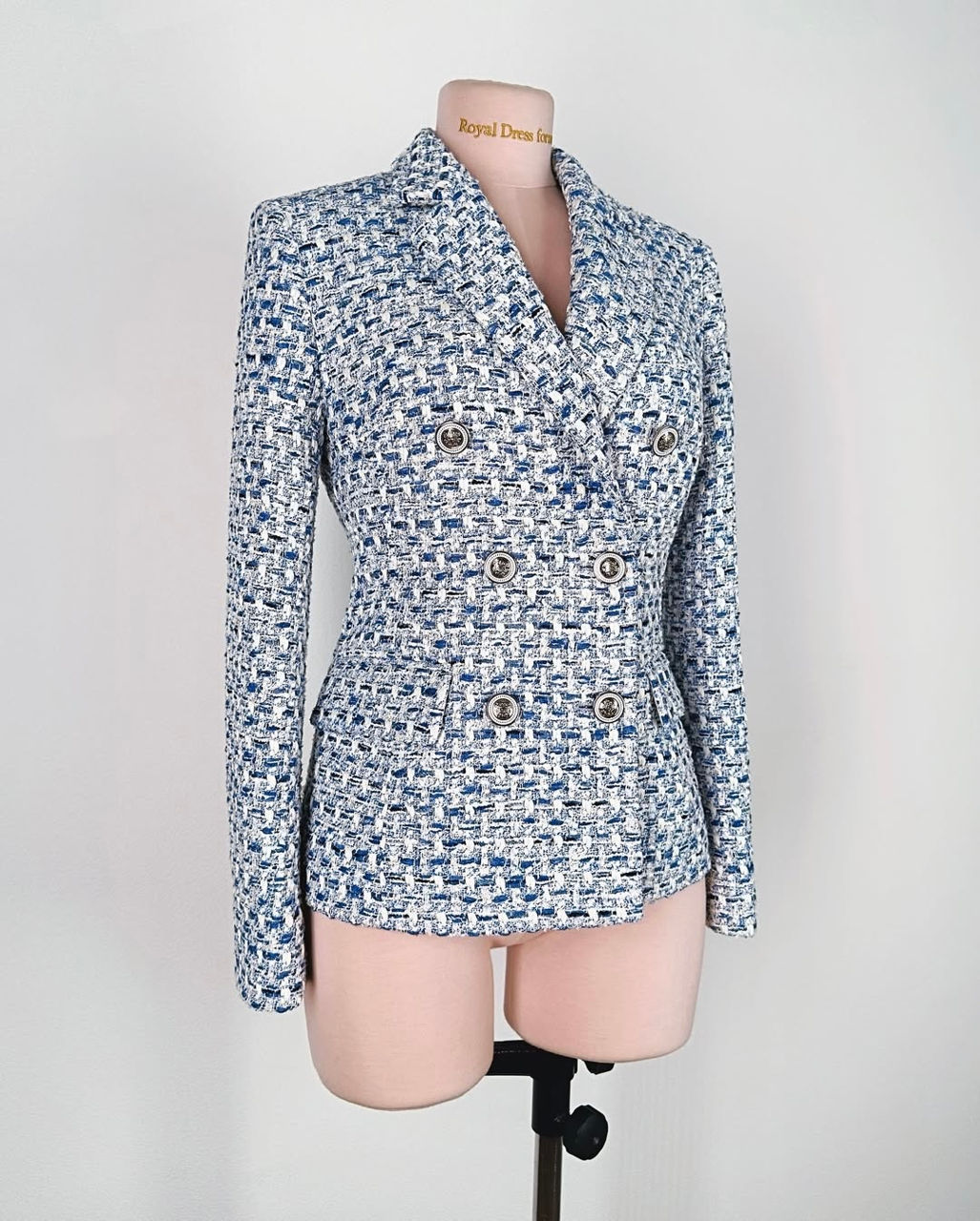 Atelier de croitorie / haine la comanda / rochii la comanda / costume clasice foto 2