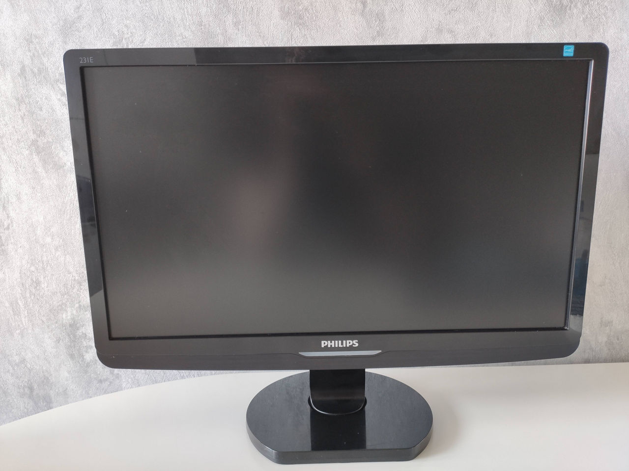 23 inch FullHD DVI-D VGA 300cd Philips 231e foto 0