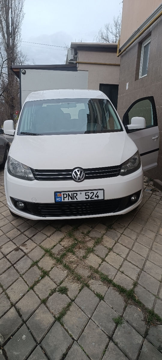 Volkswagen Caddy an. 2013 cu rulaj 243000 km, Gaz / Benzină (metan), 8150 €