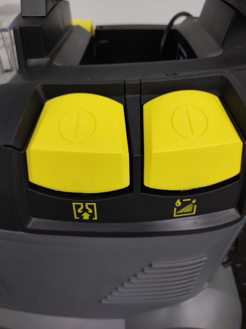 Karcher Puzzi 8/1 (curatare chimica, химчистка, karher)