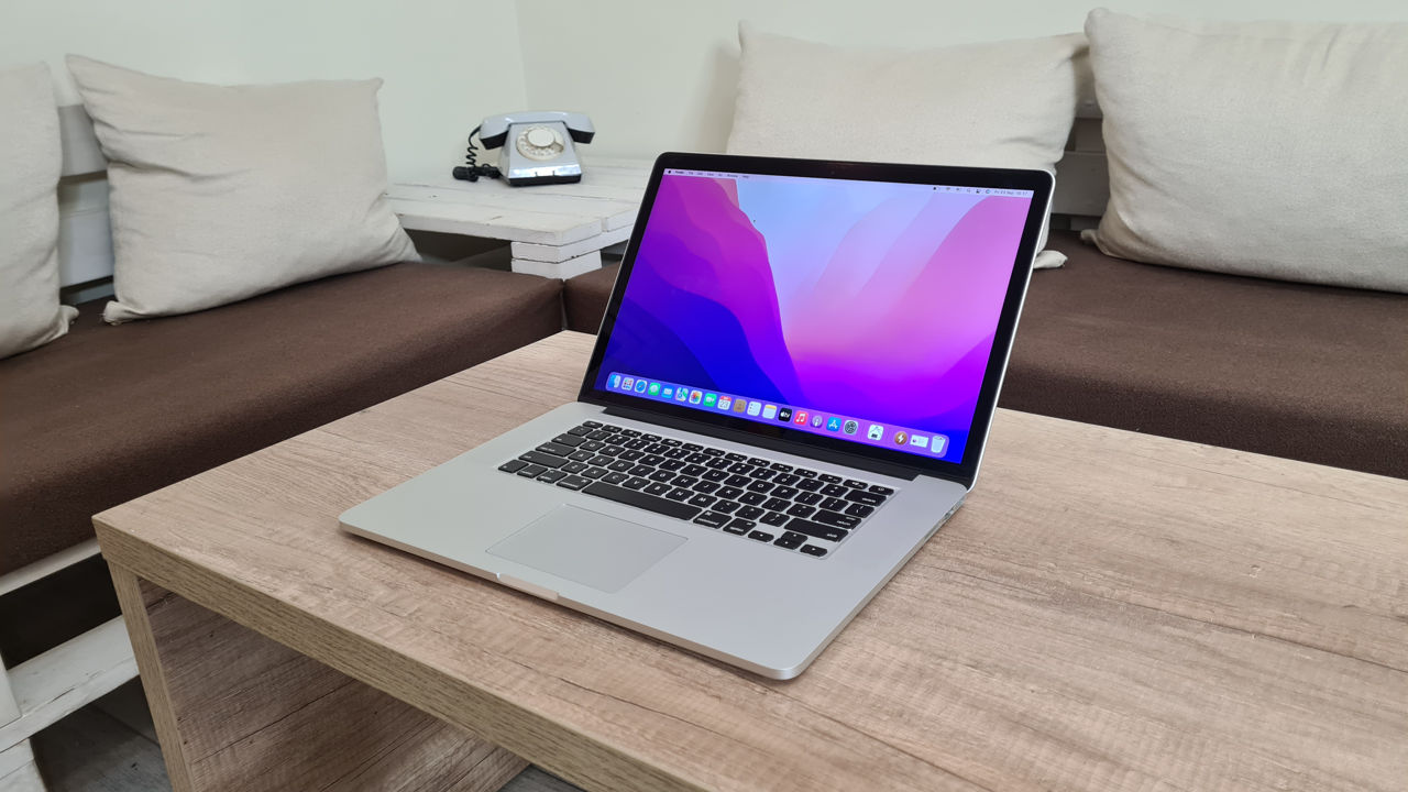 MacBook Pro 15 retina 2015 (i7 3.50Ghz, 16gb) Bateria noua foto 3