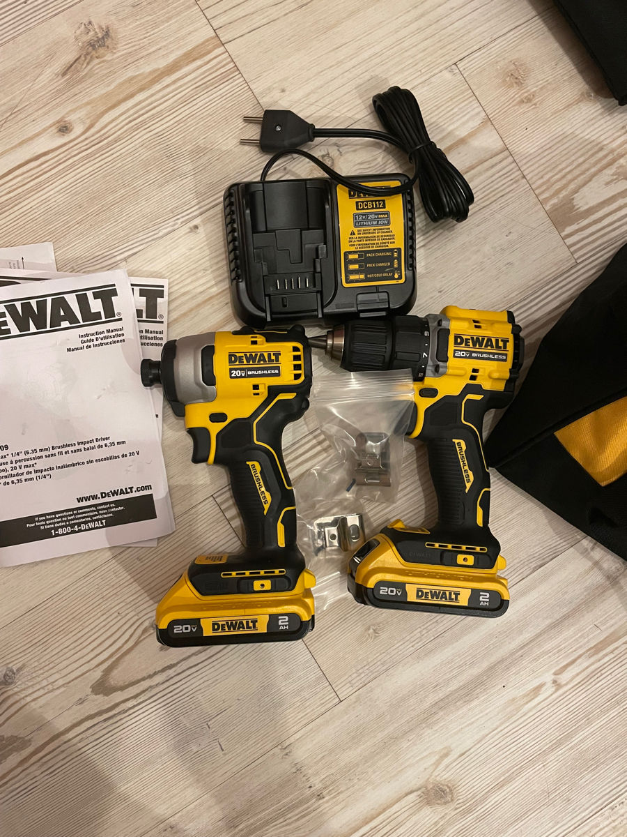 Аккумуляторный бесщеточный набор шуруповертов DEWALT DCK225D2 20V MAX foto 0