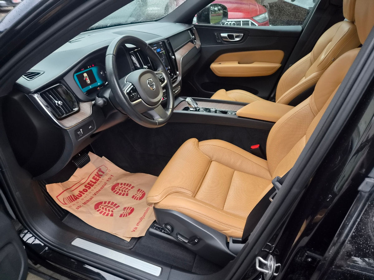 Volvo XC60 2022 photo 8
