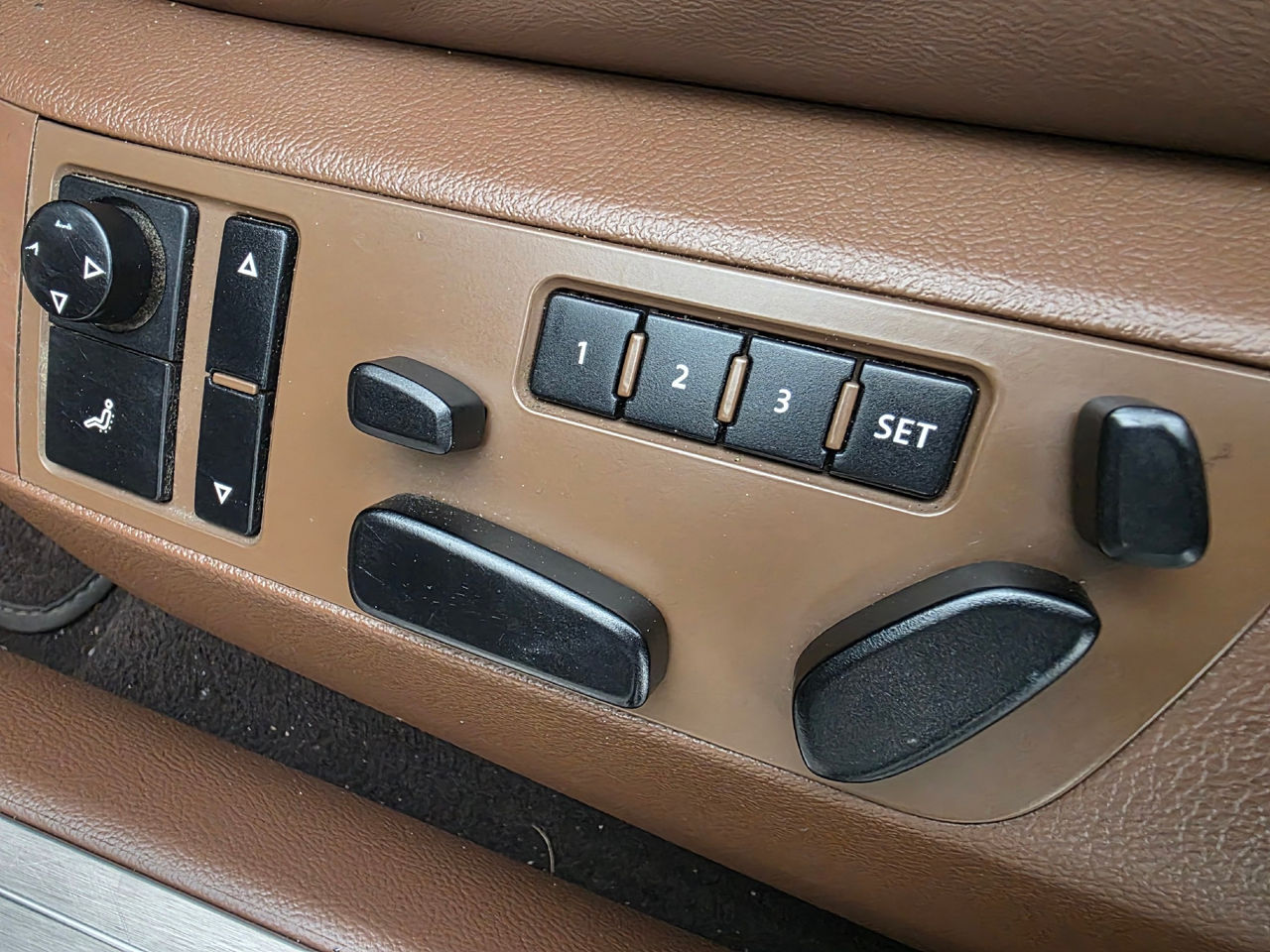 Volkswagen Phaeton фото 17