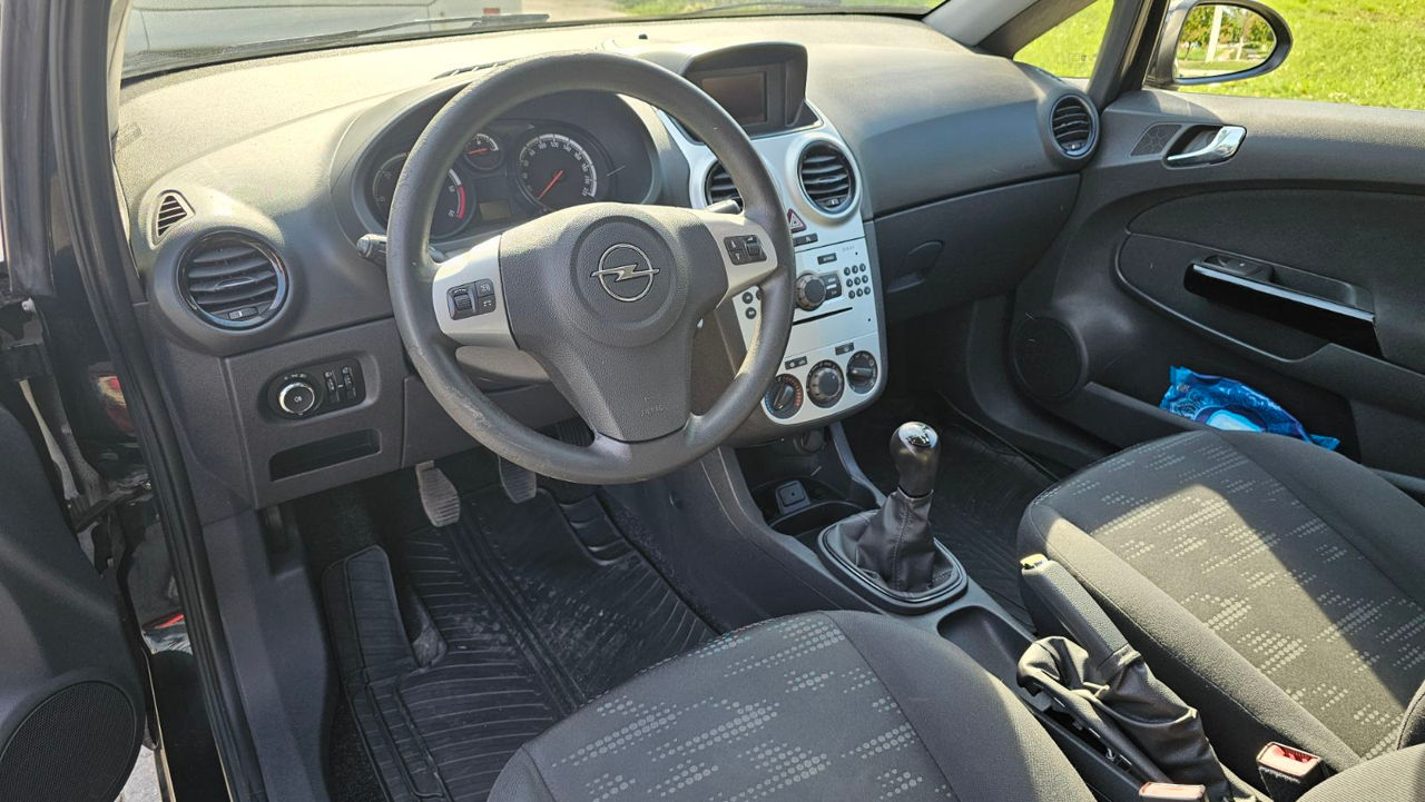 Opel Corsa foto 4