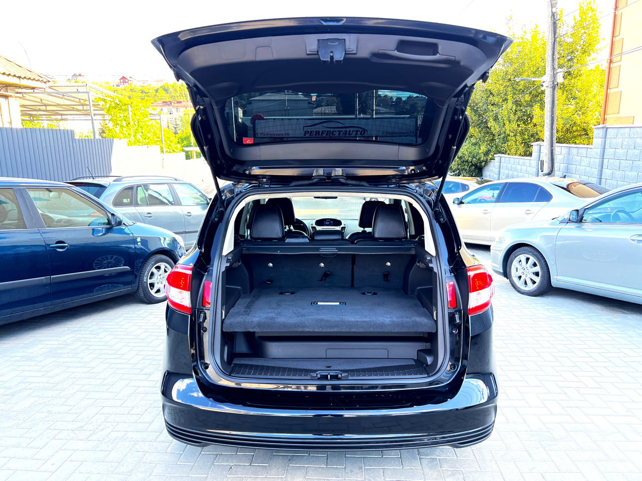 Ford C-Max foto 16