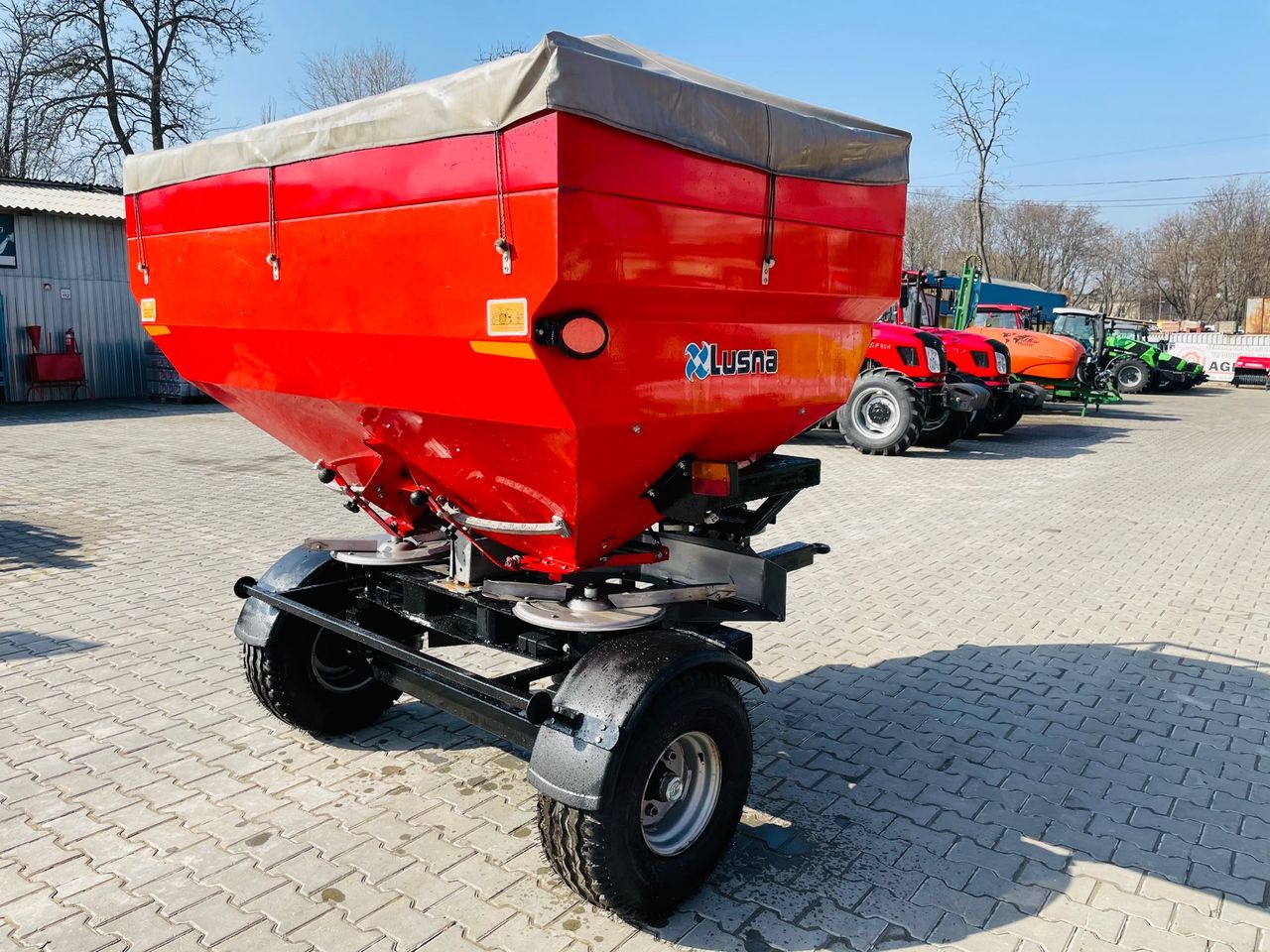 Distribuitor de ingrasaminte dublu-disc 2500 l фото 2