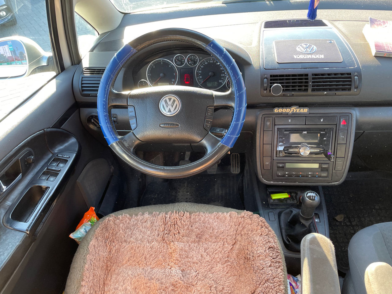 Volkswagen Sharan foto 10