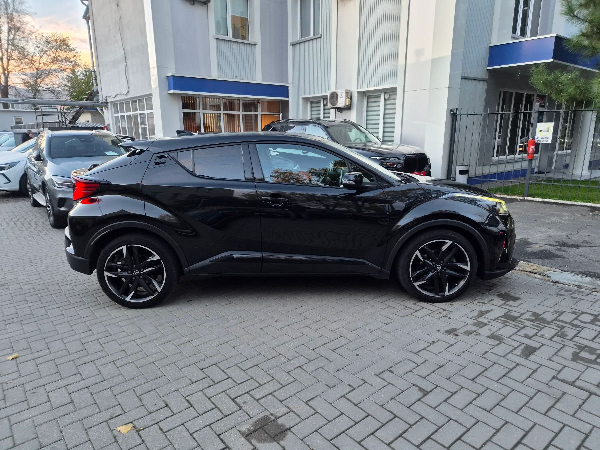 Toyota C-HR 2022 photo 4