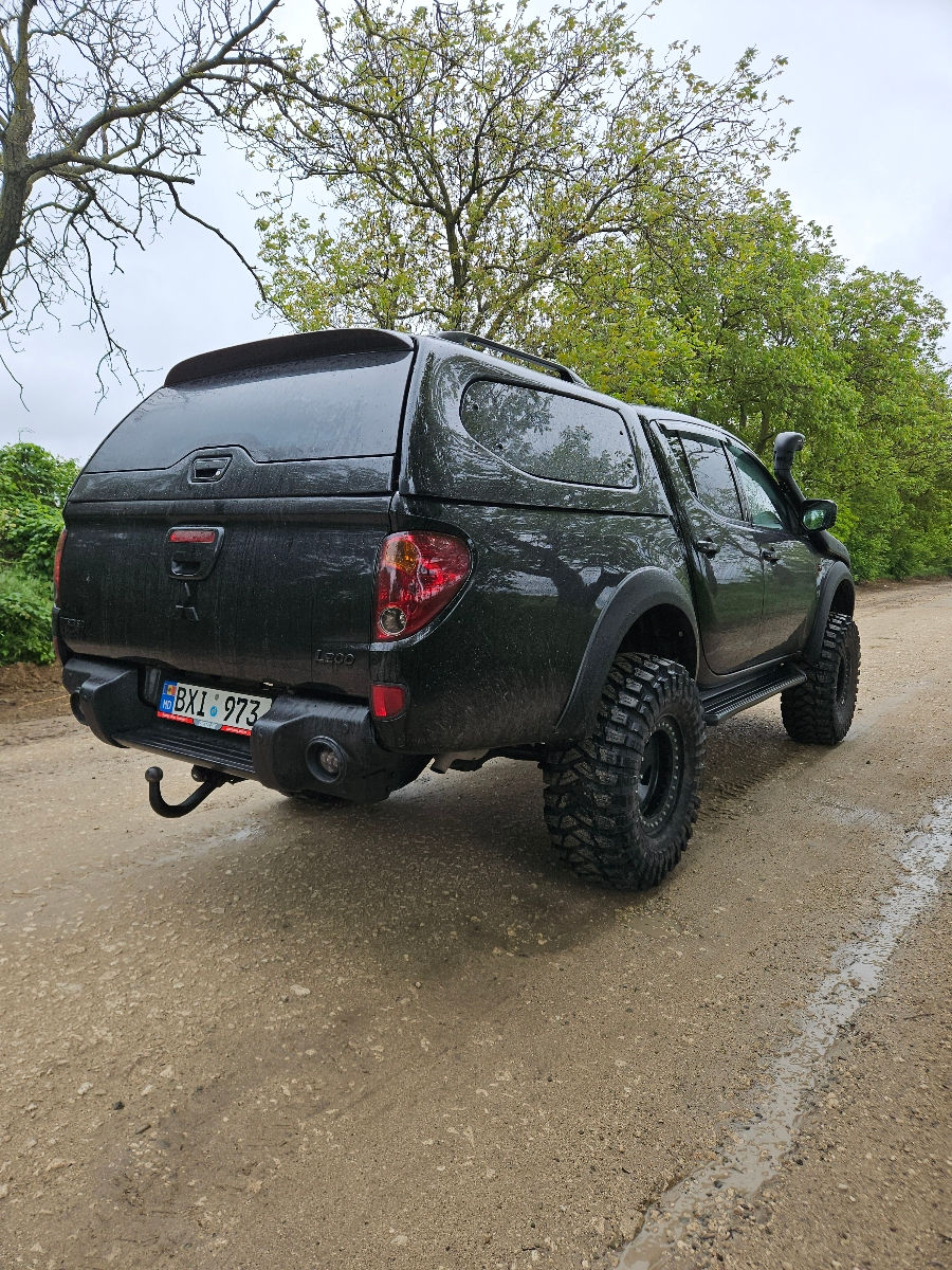 Mitsubishi L200 foto 3