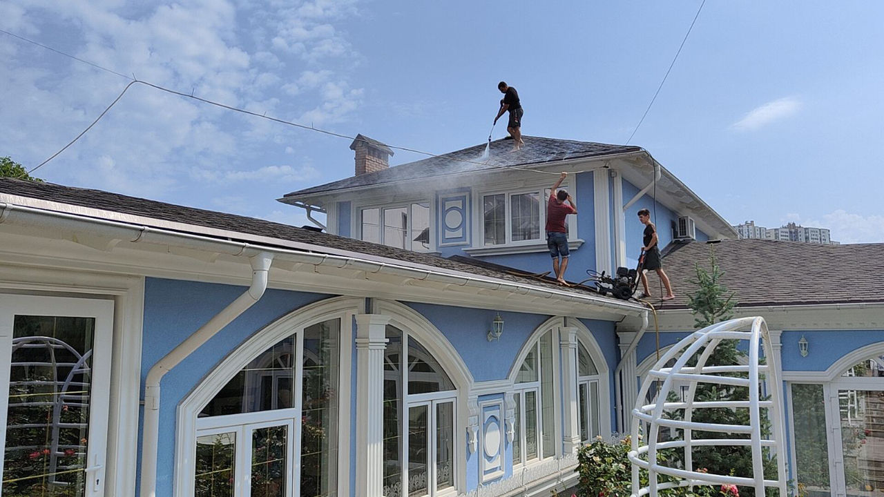 Servicii de cleaning pentru exterior: spalare fatade, acoperisuri, spalare pavaje, garduri, etc. foto 7