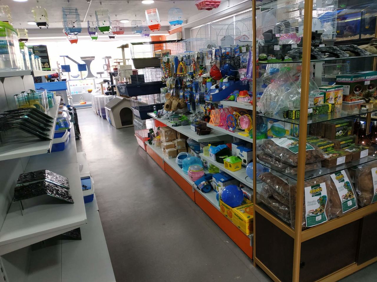 Magazine ZOOTERRA - o gamă largă de produse pentru animalele de companie ! foto 7