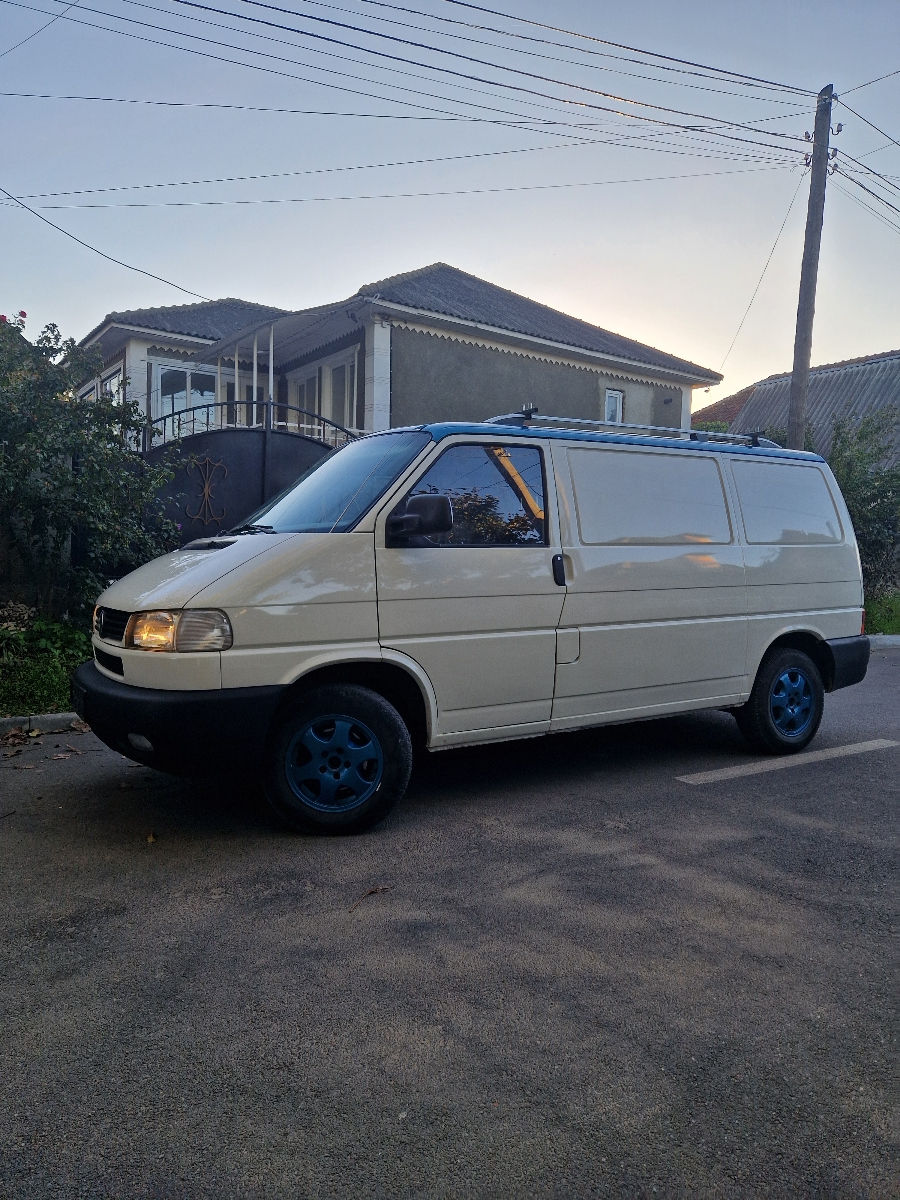 Volkswagen T4 foto 1