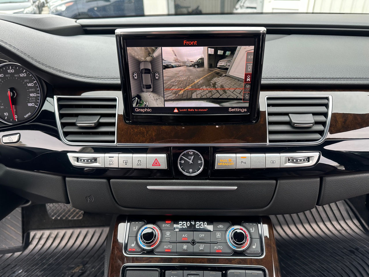 Audi A8 foto 10