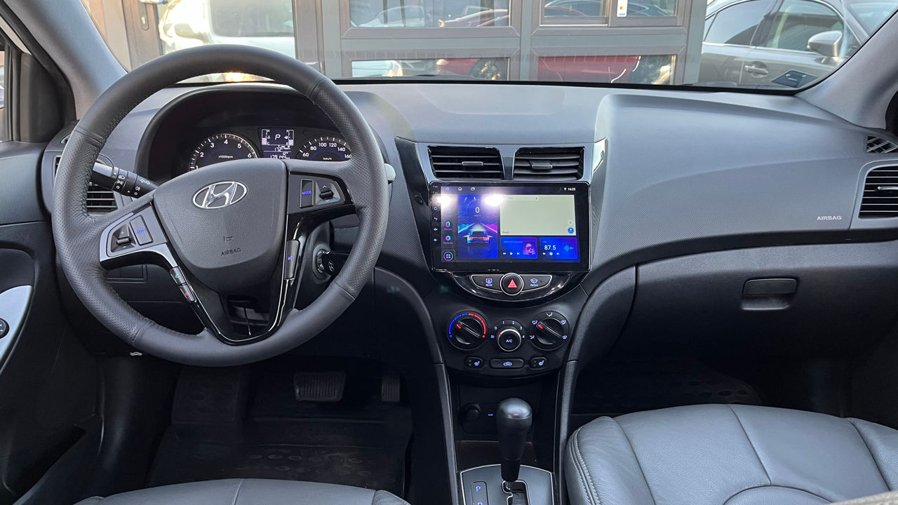 Hyundai Solaris фото 10