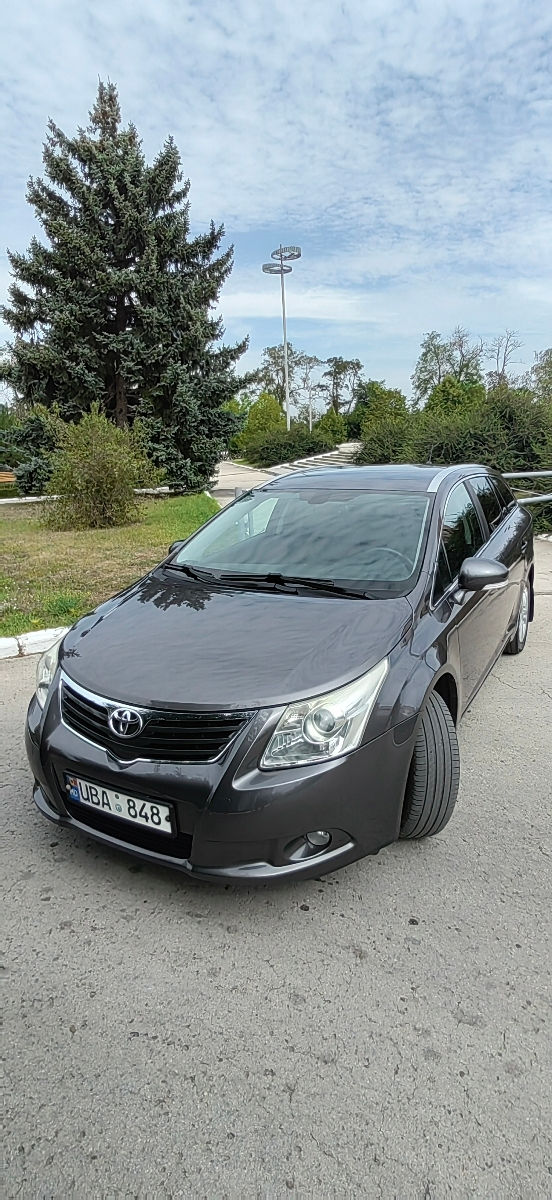 Toyota Avensis foto 0