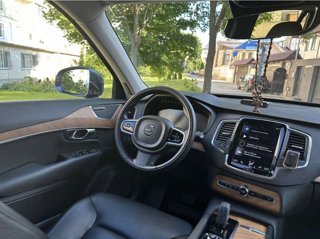Volvo XC90 foto 10
