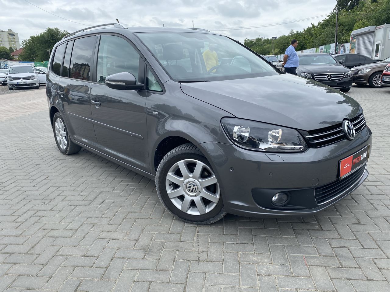 Volkswagen Touran foto 6