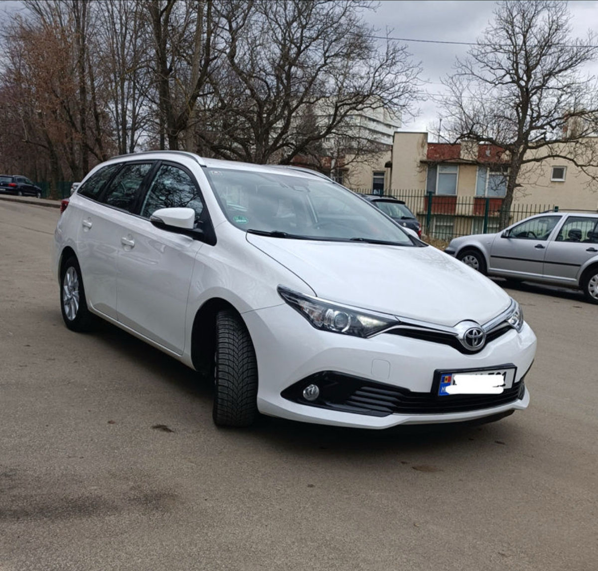 Taxi pin Moldova România Ukraina  foto 0