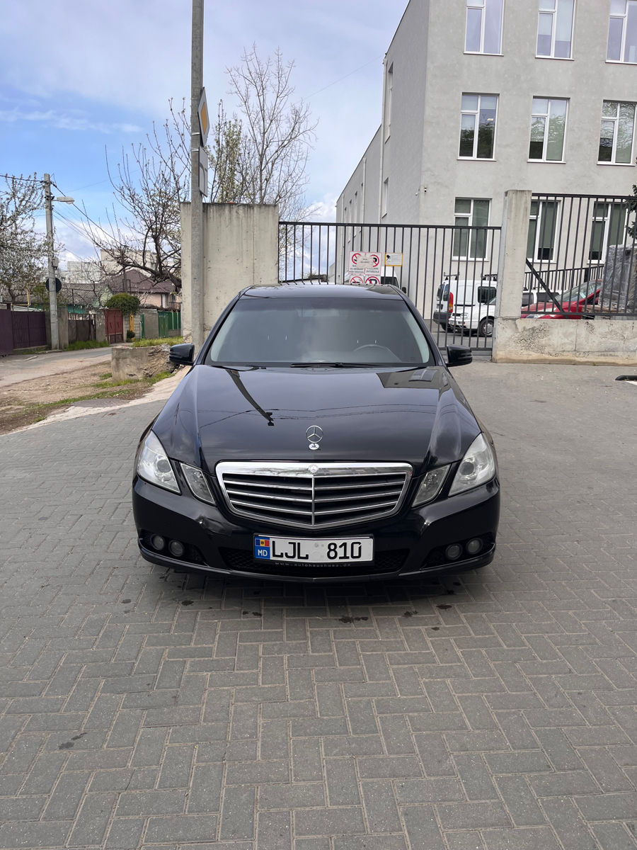 Mercedes E-Class фото 0