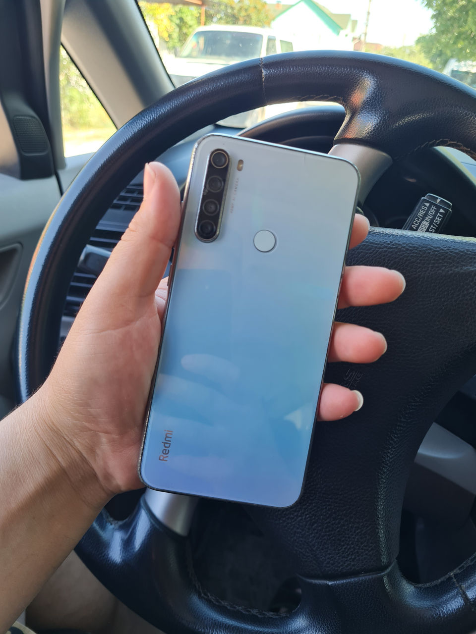 Xiaomi redmi note 8 tot merge bine