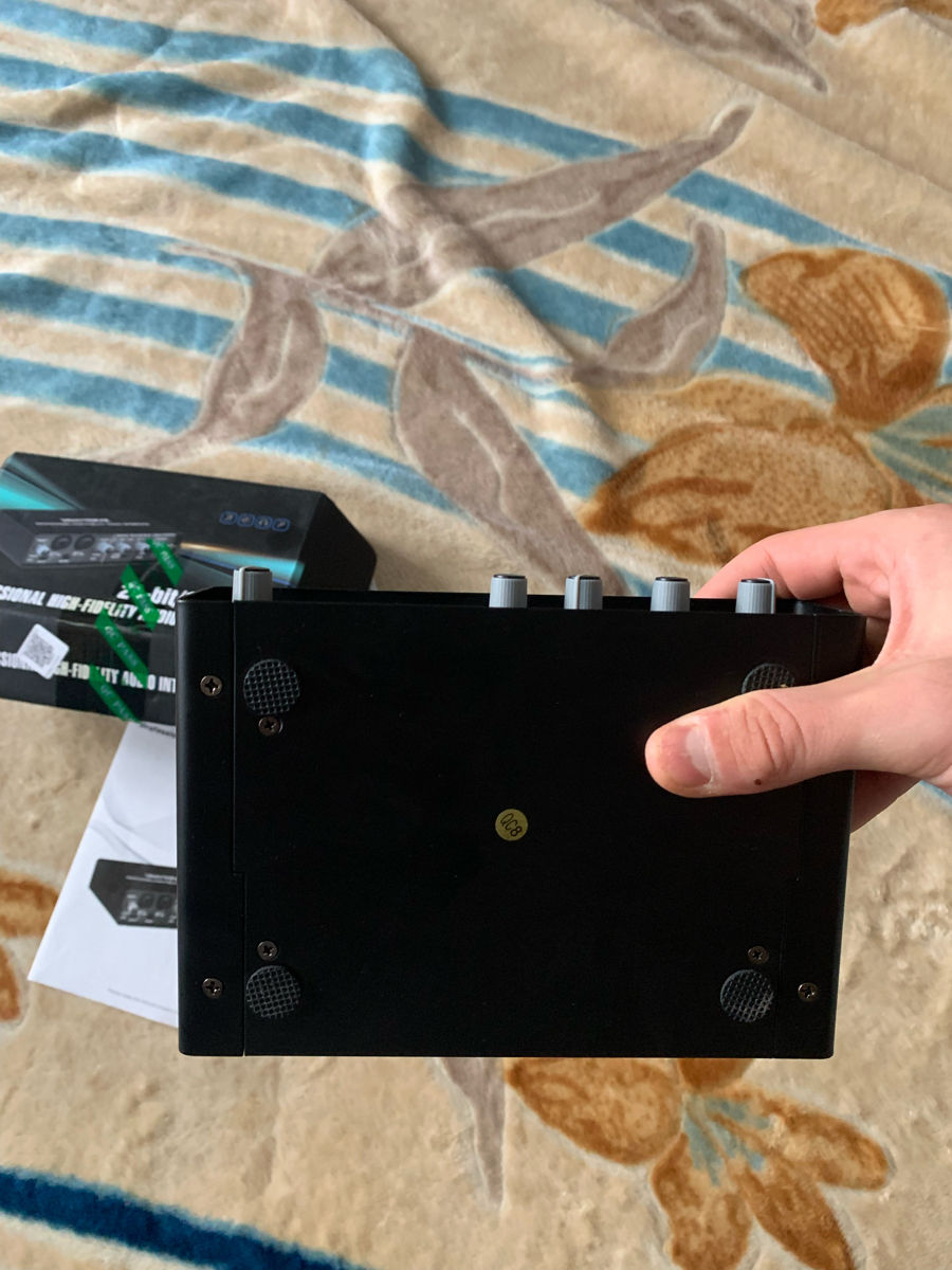 Vînd audio interface Teyun Q24