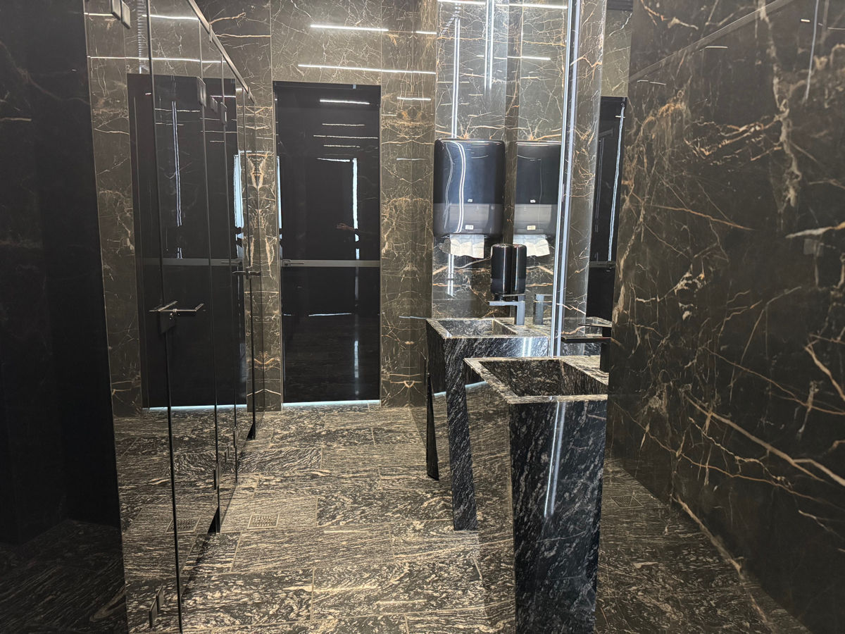 De închiriat birou modern 258 mp – Centru, str. Mihai Viteazul  foto 9