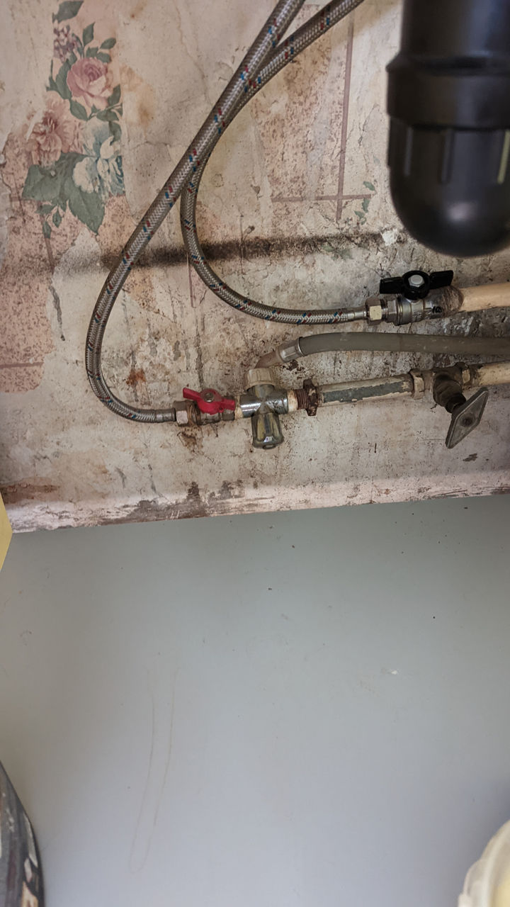 Schimb,control metrologic  contoare de apa.Santehnic . Замена и Установка счетчиков воды! Проверка foto 2