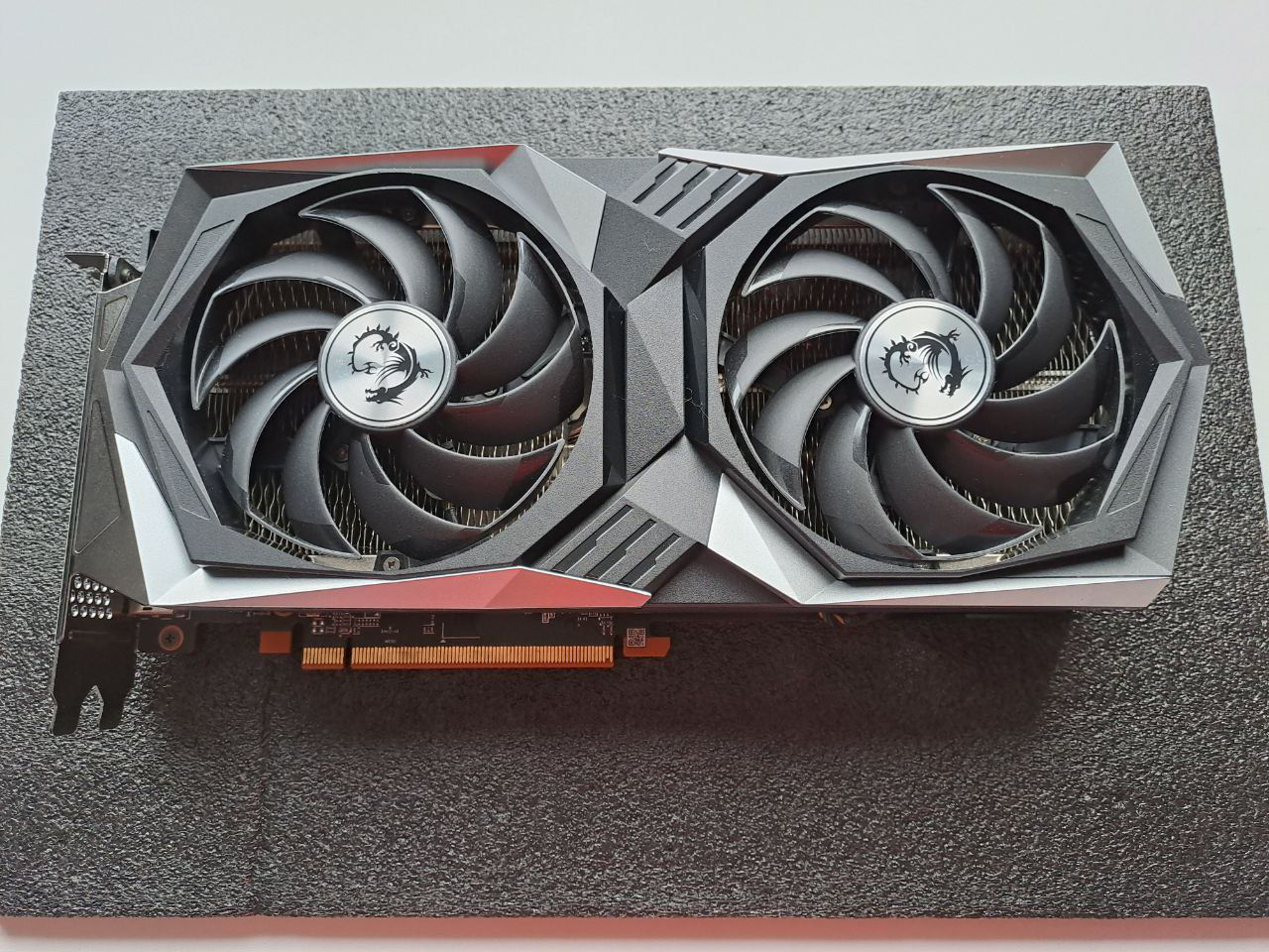 Продам MSI RX6600XT GamingX 8Gb / Se vinde MSI RX6600XT GamingX 8Gb