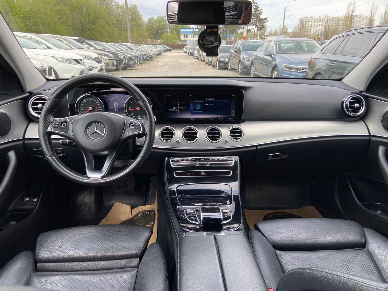 Mercedes E-Class foto 12