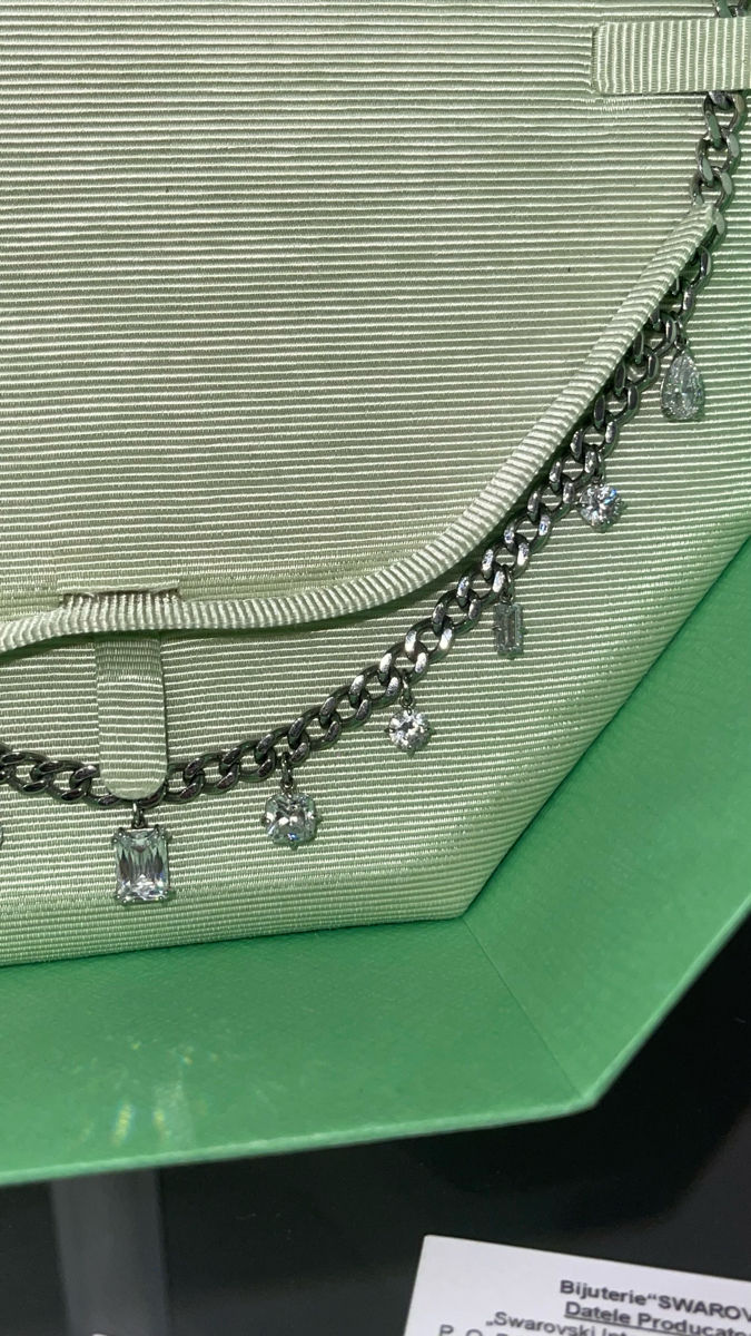 Ожерелье Dextera Толстая цепочка, смешанные огранки, белый цвет, родиевое покрытие