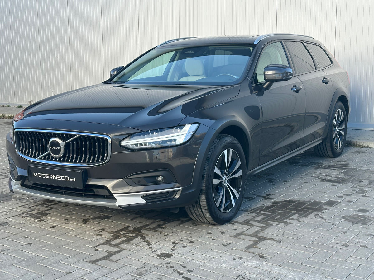 Volvo V90 Cross Country foto 2
