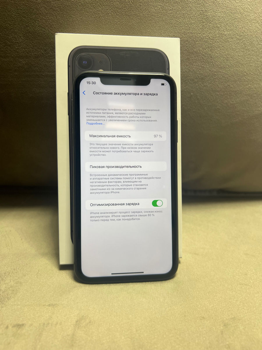 iPhone 11 black 128 gb battery 98%