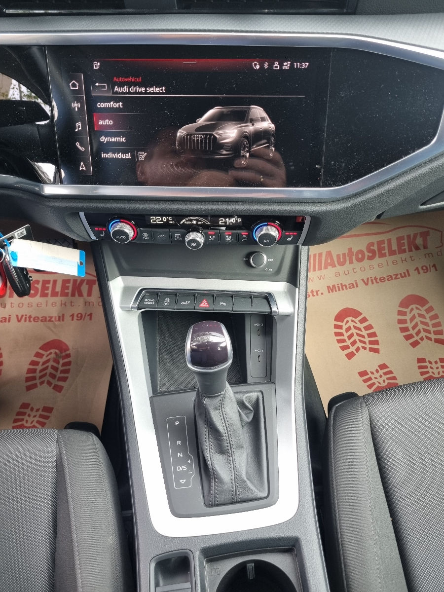 Audi Q3 2022 photo 14