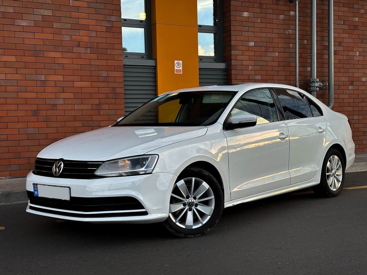 Volkswagen jetta - chirie auto - авто прокат - rent a car foto 0