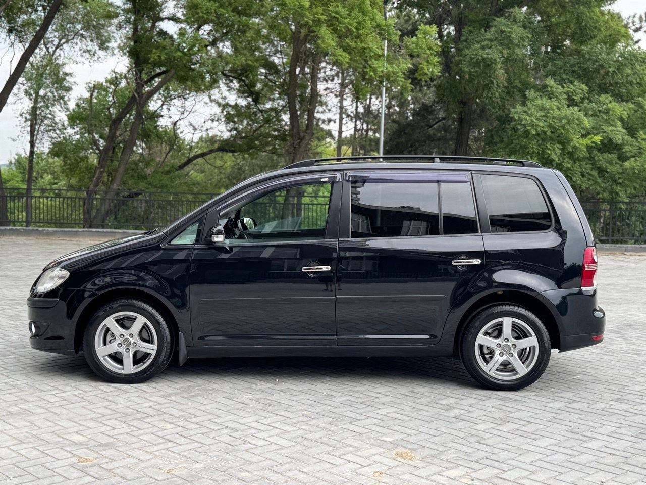 Volkswagen Touran фото 4