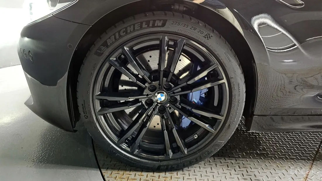 BMW M5 foto 2