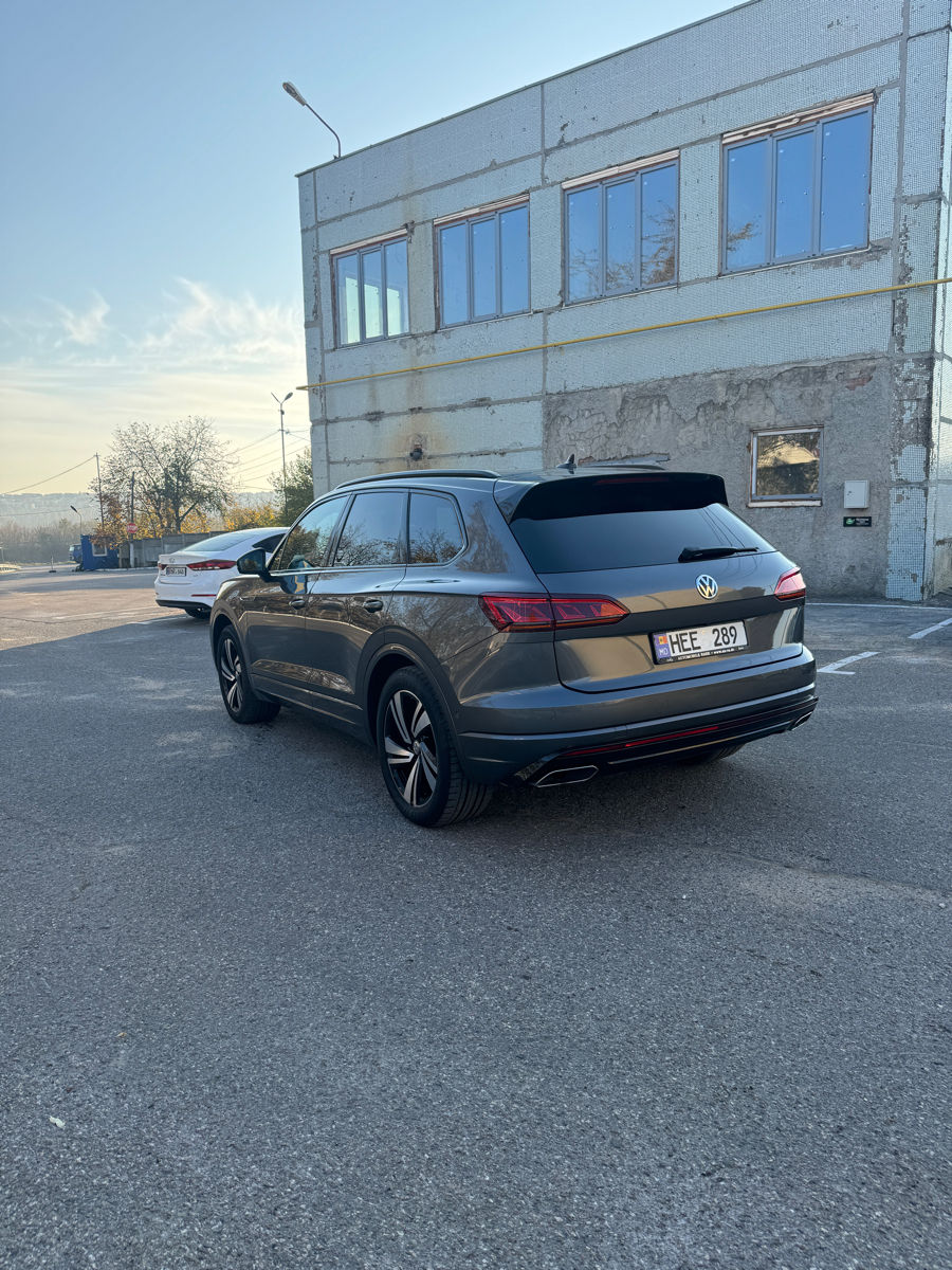 Volkswagen Touareg foto 3