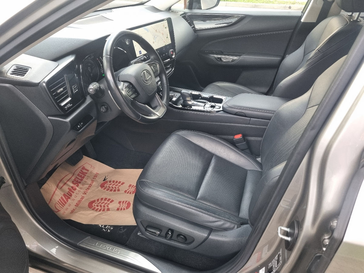Lexus NX Series 2022 photo 9